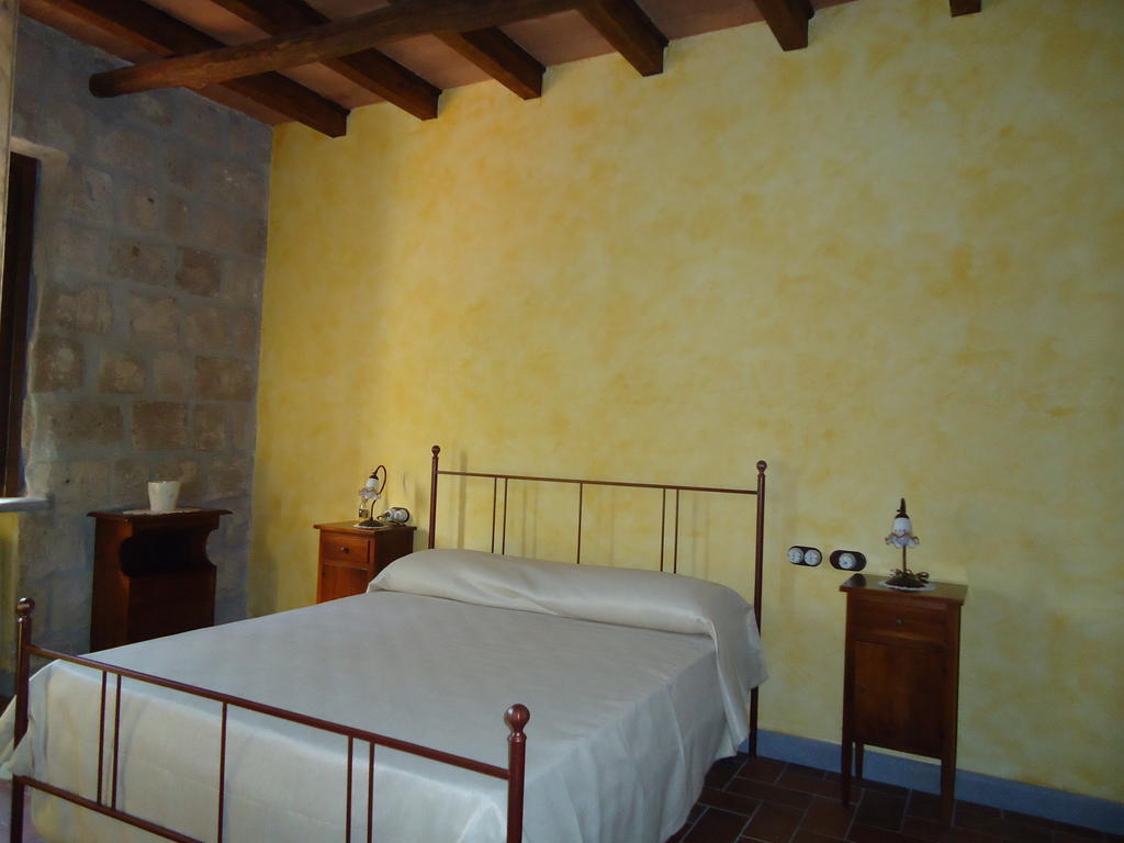 Agrituirsmo Masseria Campierti Falciano del Massico Szoba fotó